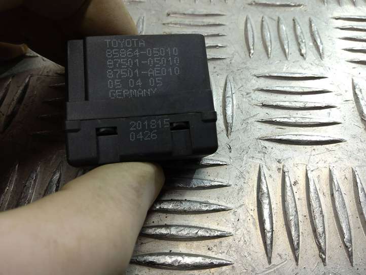 Lexus RX 350 (2006 - 2009)  8586405010 Реле обогрева