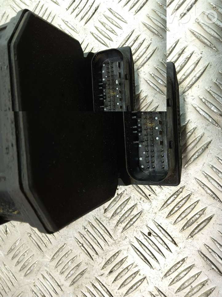 BMW 7 E65 E66 (2001 - 2008)  6759565 Блок управления ABS