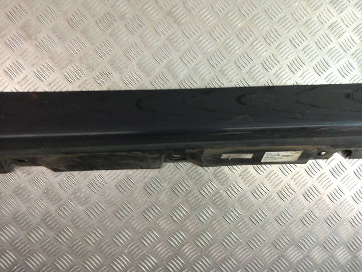 BMW 5 F10 F11 (2009 - 2016)  7184773 Порог