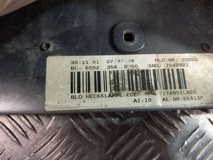 BMW 7 E65 E66 (2001 - 2008)  7042921 Обшивка крышки багажника