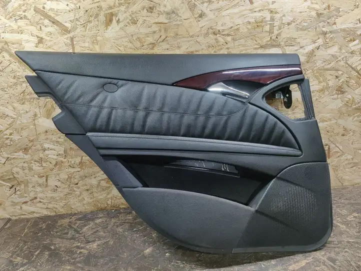 Mercedes-Benz E W211 (2002 - 2009) A2117307395 Обшивка задней двери — фото 1