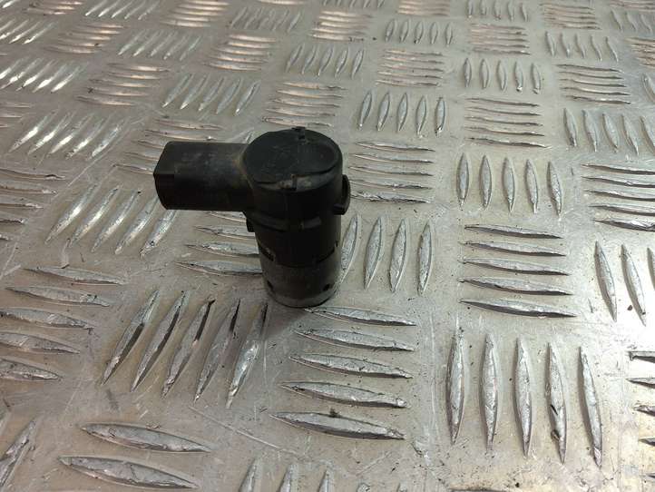 BMW 7 E65 E66 (2001 - 2008)  6907128 Кронштейн заднего датчика парковки (PDC)