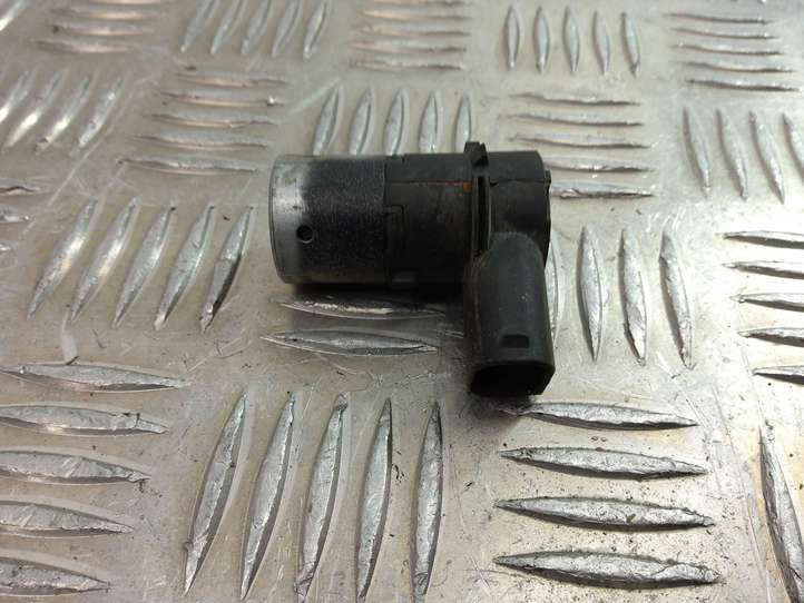 BMW 7 E65 E66 (2001 - 2008)  6907128 Кронштейн заднего датчика парковки (PDC)