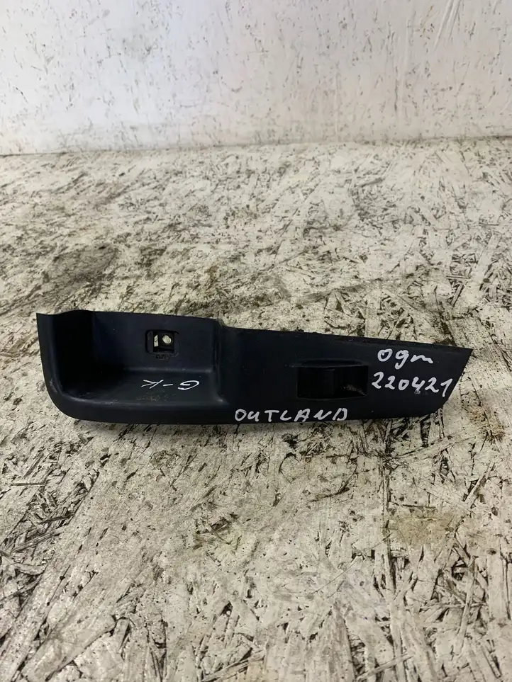 Mitsubishi Outlander (2007 - 2012) 8608a184 Кнопка стеклоподъемников — фото 2