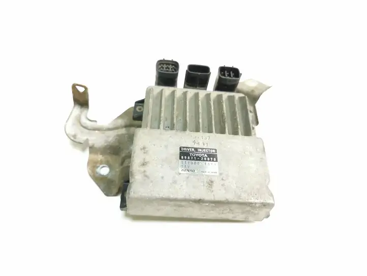 Toyota Corolla Verso AR10 (2004 - 2009) 8987120070 Блок управления форсунками — фото 1