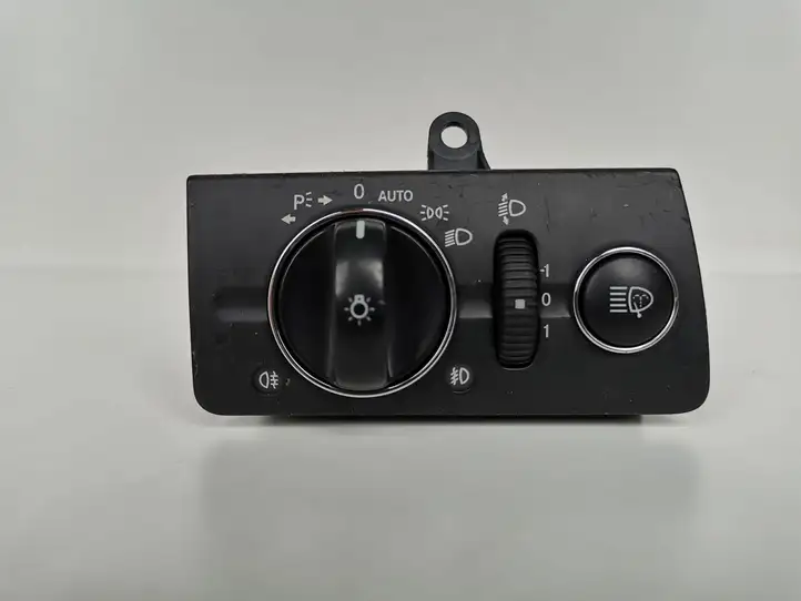 Mercedes-Benz E W211 (2002 - 2009) 2115450104 Включатель фонарей — фото 1