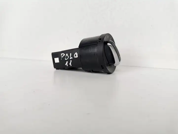 Volkswagen Polo V 6R (2009 - 2015) 6R0941531D Включатель фонарей — фото 3