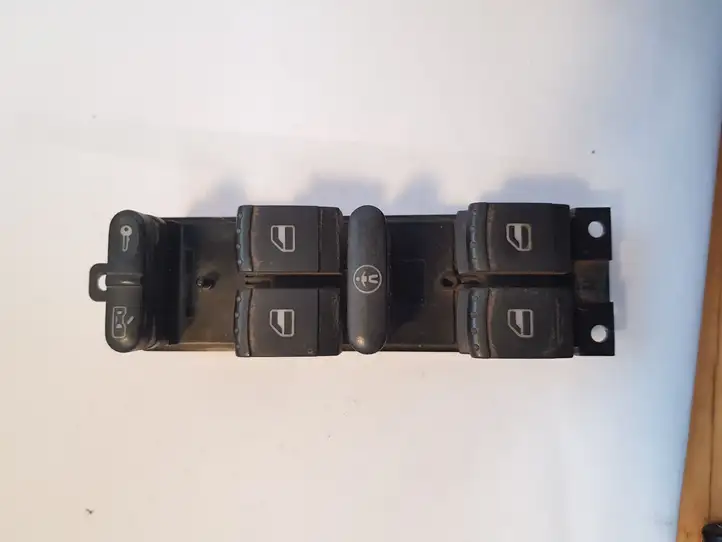 Volkswagen Bora (1998 - 2005) 1J4959857 Кнопка стеклоподъемников — фото 1