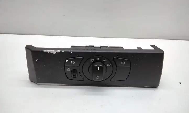 BMW 5 E60 E61 (2004 - 2010) 6953735 Включатель фонарей — фото 1