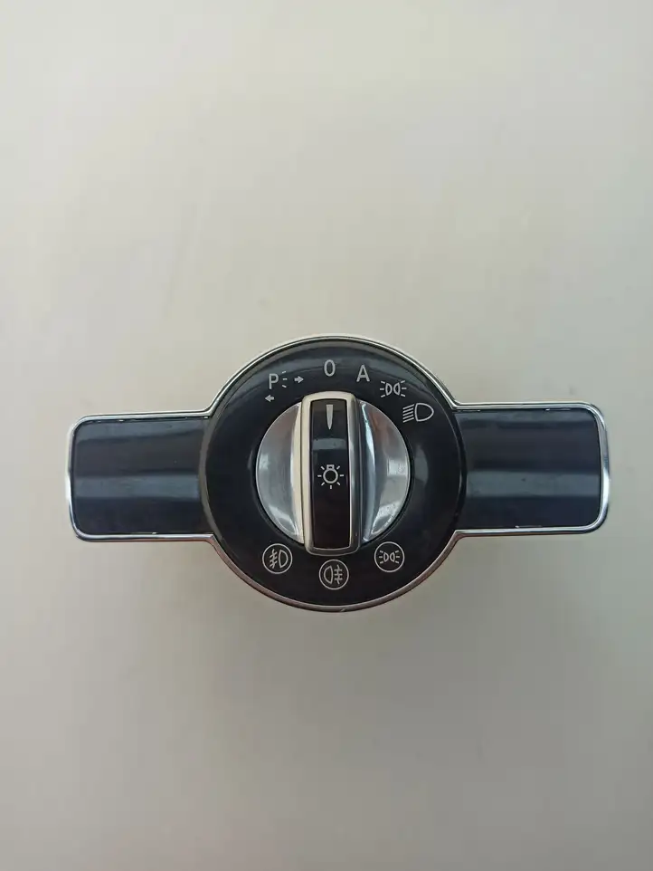 Mercedes-Benz S W221 (2005 - 2013) A2215450804 Включатель фонарей — фото 1