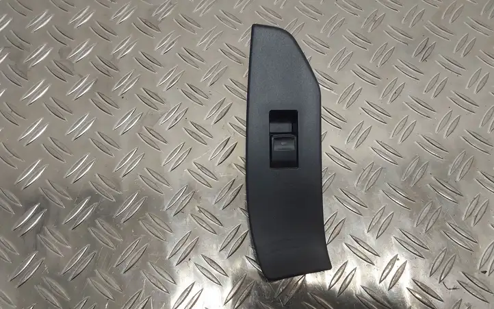 Toyota Verso (2012 - 2015) 742310F040 Кнопка стеклоподъемников — фото 1
