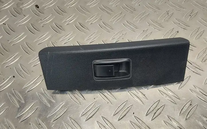 Toyota Corolla Verso AR10 (2004 - 2009) Кнопка стеклоподъемников — фото 1