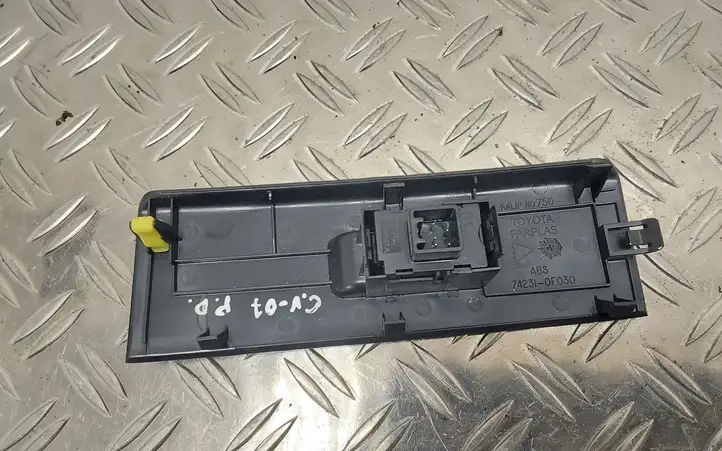 Toyota Corolla Verso AR10 (2004 - 2009) Кнопка стеклоподъемников — фото 2