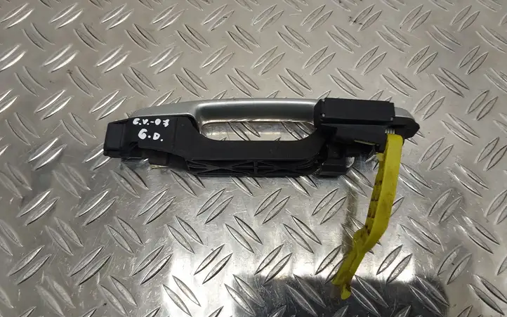 Toyota Corolla Verso AR10 (2004 - 2009) Наружная ручка задней двери — фото 2