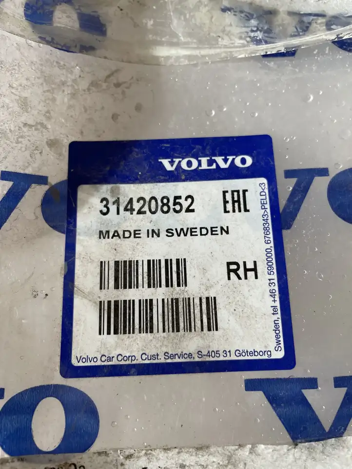 Volvo S90, V90 (2016 - 2020) 31420852 Молдинг крыла — фото 1