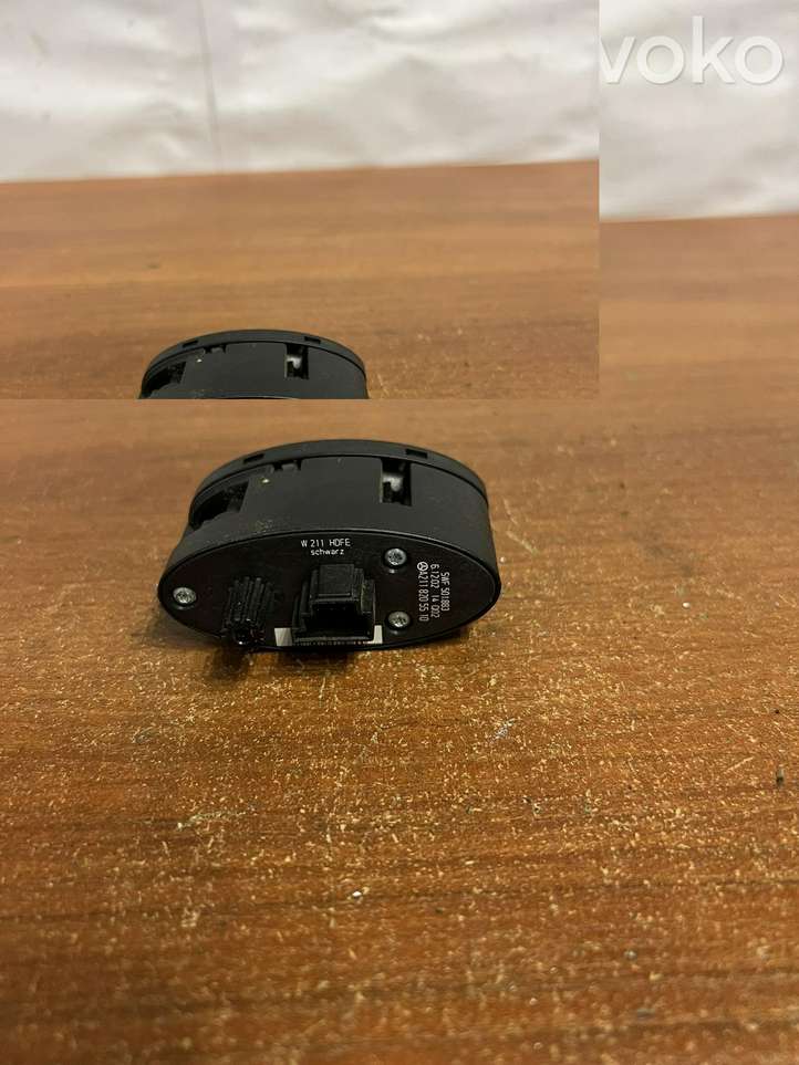 Mercedes-Benz E W211 (2002 - 2009)  A2118205510 Кнопка крюка в багажнике