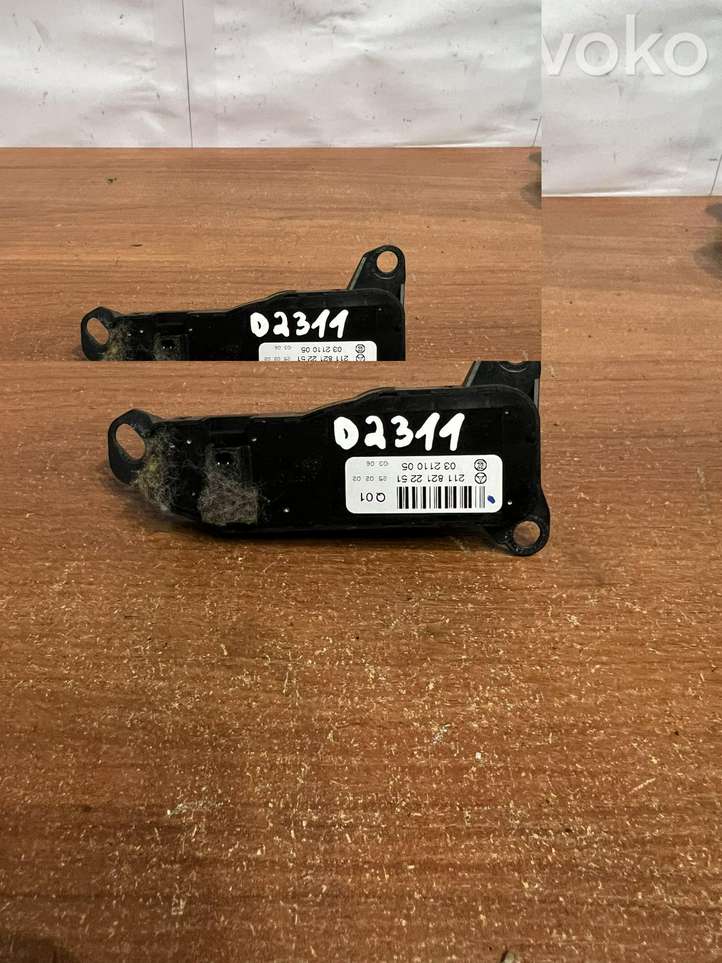 Mercedes-Benz E W211 (2002 - 2009)  2118212251 Кнопка крюка в багажнике