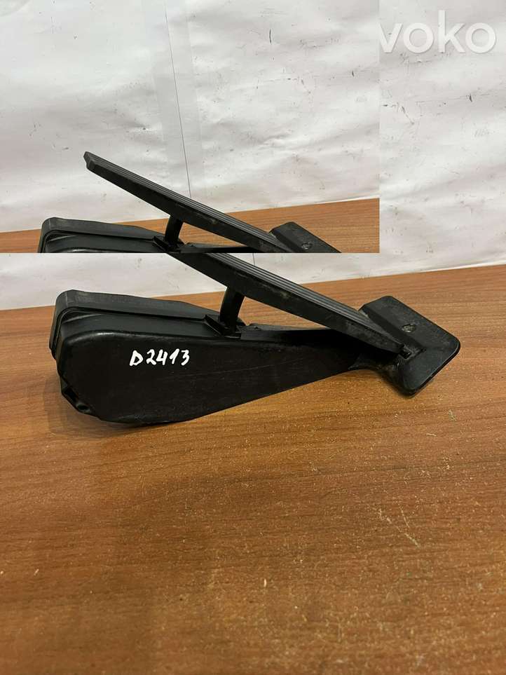 BMW 1 E81 E87 (2004 - 2011)  3542678658901 Педаль акселератора