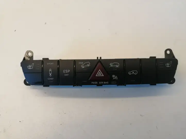 Mercedes-Benz ML W164 (2005 - 2011) A1648702810 Блок кнопок на панели — фото 1