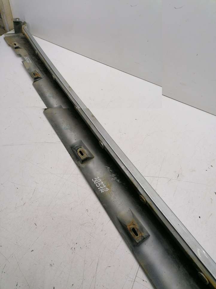 Saab 9-5 (1998 - 2005)  64784484 Порог
