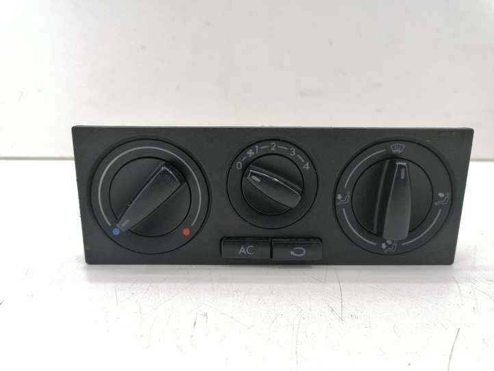 Volkswagen Golf IV (1998 - 2005)  1J0820045F Блок управления кондиционера воздуха / климата/ печки (в салоне)