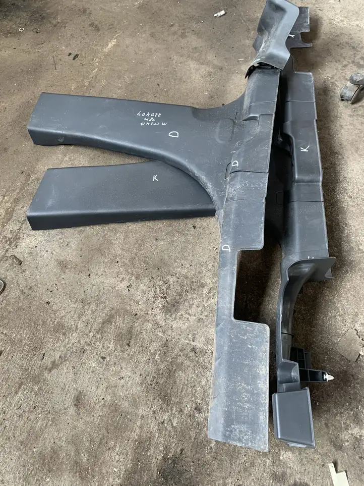 Mitsubishi ASX (2017 - 2019) 7211A142 Обшивка стойки A — фото 1