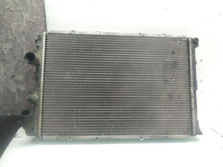Renault Megane I (1995 - 2002)  7700838133F Радиатор охлаждающей жидкости