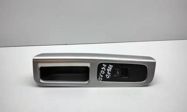 Volvo V50 (2008 - 2012) 8663815 Кнопка стеклоподъемников — фото 1