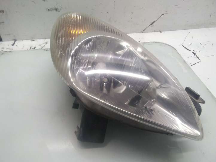 Citroen Xsara Picasso (1999 - 2012)  20A033B Передняя фара