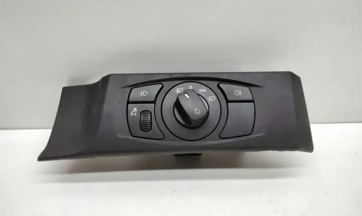 BMW 5 E60 E61 (2004 - 2010) 6953733 Включатель фонарей — фото 1