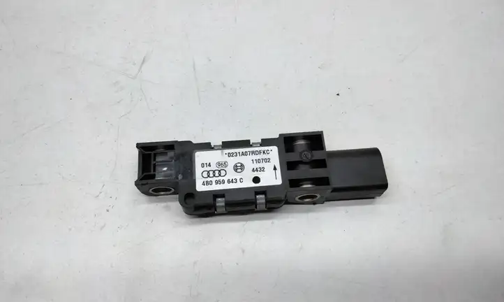 Audi A6 S6 C5 4B (1997 - 2001) 4B0959643C Датчик удара SRS — фото 1