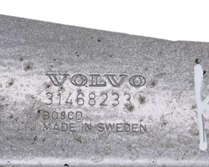 Volvo V60 (2018 - )  31468233 Держатель крыла