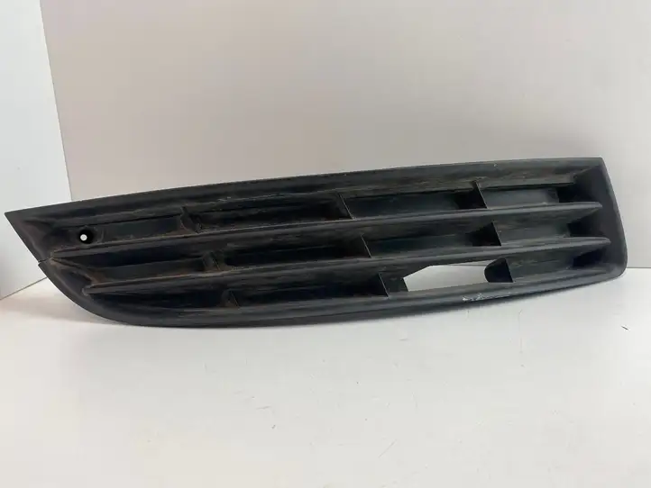 Volkswagen PASSAT B6 (2005 - 2010) 3C0853666 Решетка противотуманной фары — фото 1