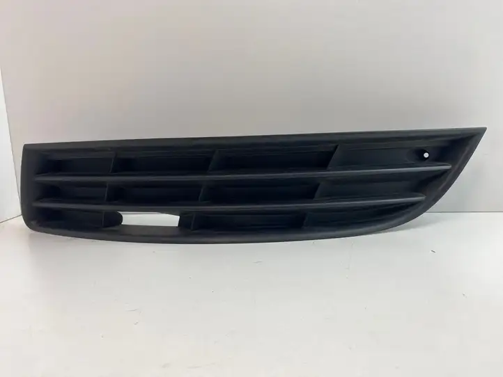 Volkswagen PASSAT B6 (2005 - 2010) 3C0853665 Решетка противотуманной фары — фото 1