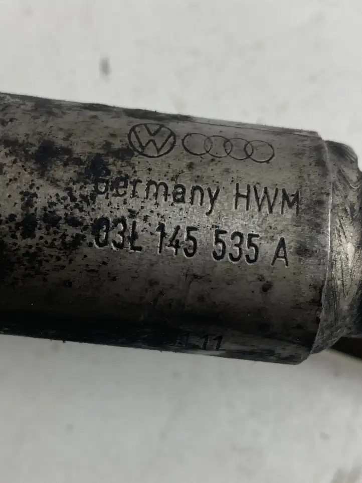 Volkswagen PASSAT B7 (2011 - 2014) 03L145535A Трубки масляной системы — фото 4