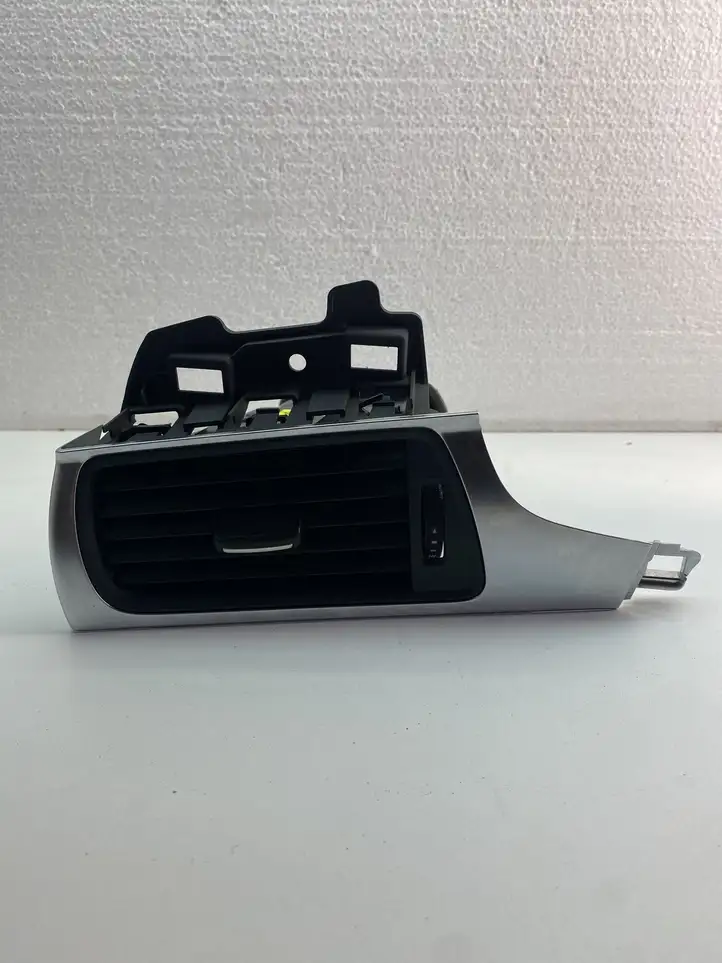 Audi A6 C7 (2011 - 2014) 4G1820901 Боковой воздушный дефлектор — фото 1
