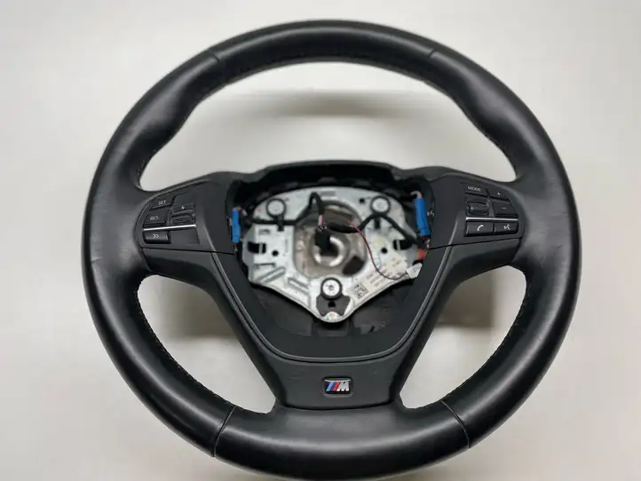 BMW X3 F25 (2010 - 2017) Руль — фото 1