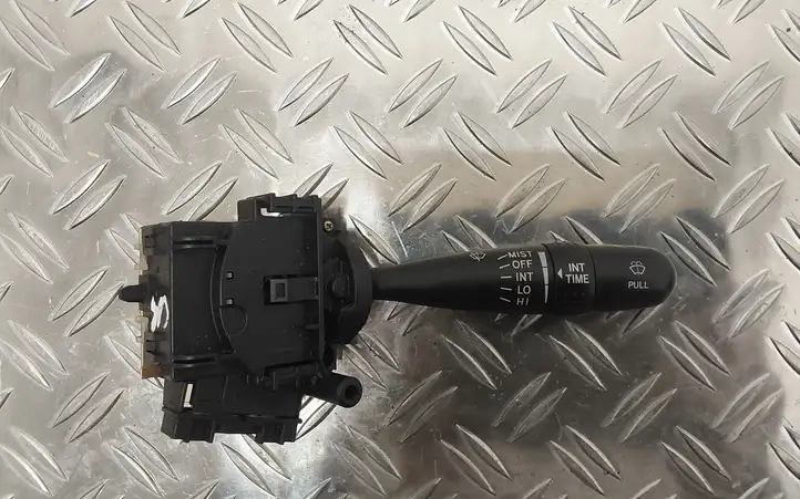 Toyota Corolla E120 E130 (2000 - 2004) 02280173739 Переключатель стеклоочистителей — фото 1