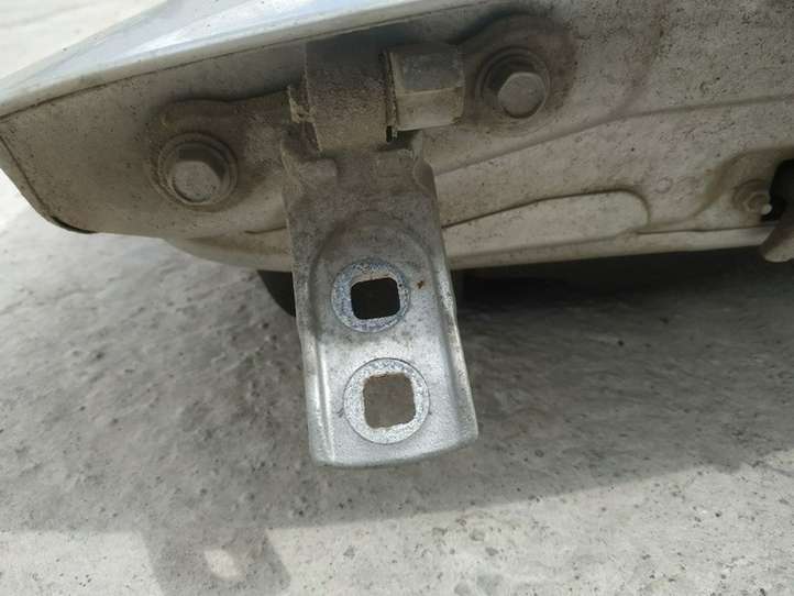 Opel Vectra (2002 - 2005)   Верхняя петля передней двери