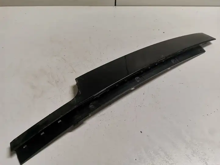 BMW 3 F30 F35 F31 (2012 - 2018) 7263384 Накладка стекла передней двери — фото 1