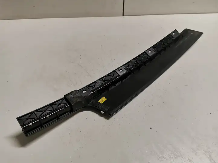 BMW 3 F30 F35 F31 (2012 - 2018) 7263384 Накладка стекла передней двери — фото 3