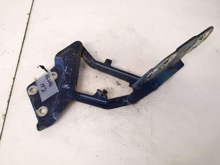 Volkswagen Touareg I (2002 - 2010)  7l6823302 Петля (петли) капота