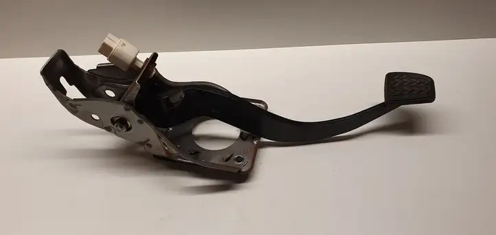 Toyota Corolla Verso AR10 (2004 - 2009) 3132152010 Тормозная педаль — фото 4