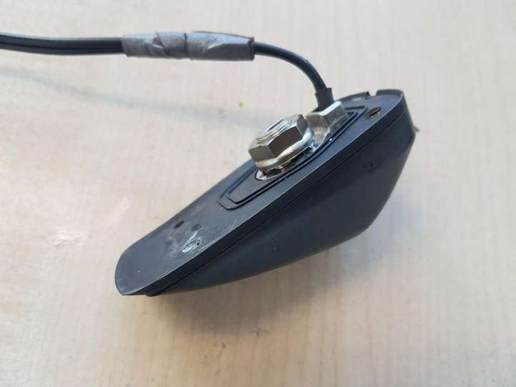 Honda CR-V (2006 - 2009)   Антенна (антенна GPS)