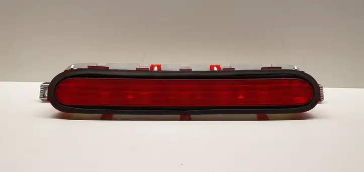 Toyota Corolla Verso AR10 (2004 - 2009) 815700F011 Дополнительный стоп фонарь — фото 1