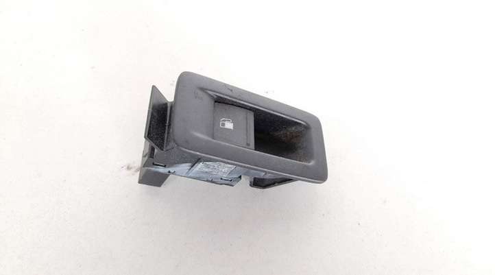 Volkswagen Touran I (2003 - 2010)  1f0959527 Включатель открытия топливного бака