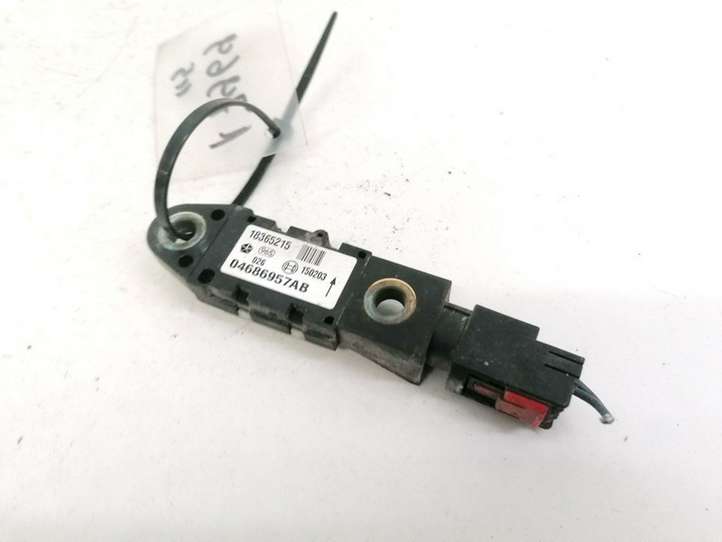 Chrysler Pacifica (2003 - 2008)  04686957AB Датчик удара надувных подушек