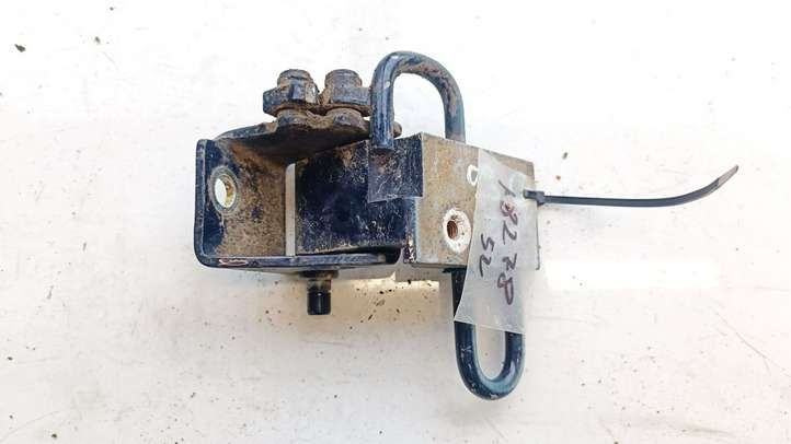 Audi A4 (2004 - 2009)  8e0833411 Нижняя петля задней двери