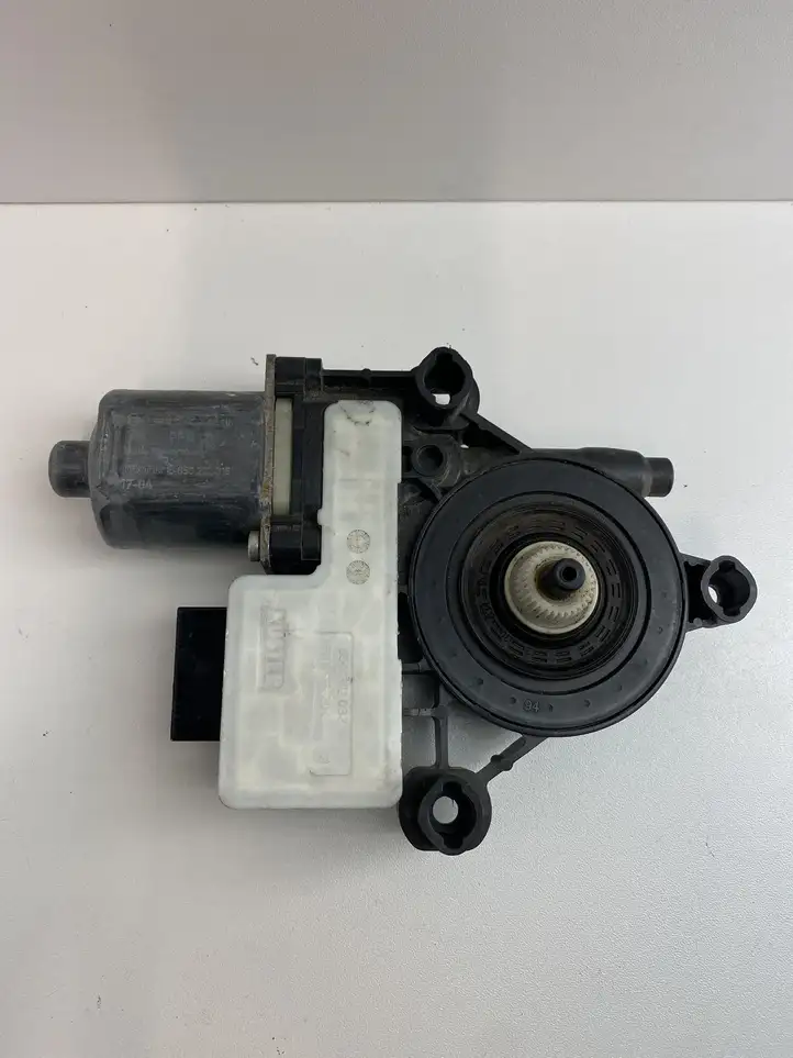 Seat Leon (5F) (2012 - 2019) 5Q0959812A Стеклоподъемник задней двери — фото 1