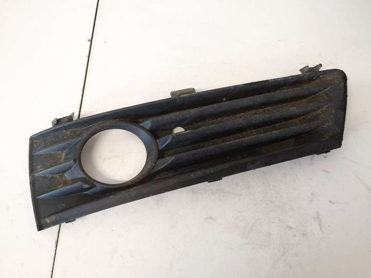 Opel Zafira (2006 - 2008)  13124989 Нижняя решётка (из трех частей)